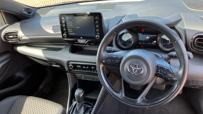 Toyota Yaris 1.5 Hybrid Dynamic 5dr CVT Hybrid Hatchback